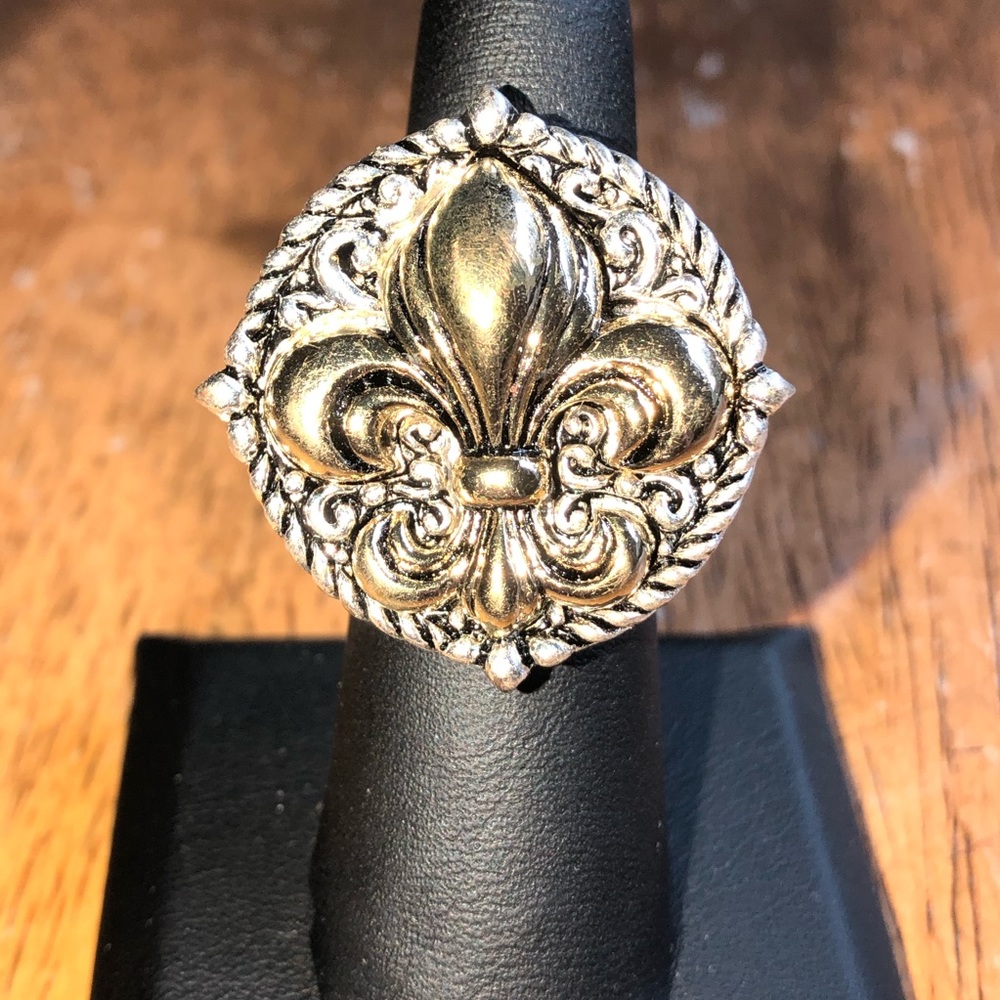 Silver Plaque with Gold Fleur de Lis center Ring - Picture 8 of 10